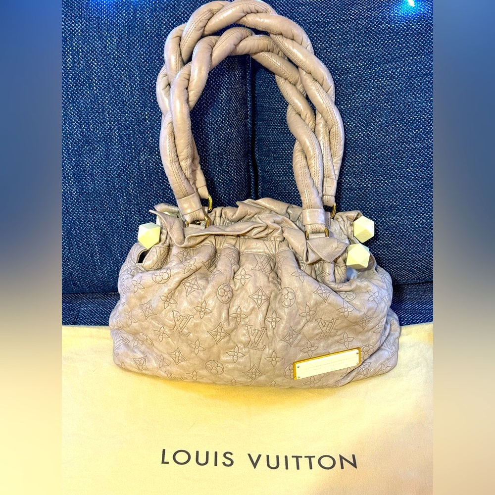 LOUIS VUITON AUTHENTIC  LIMITED EDITION OLYMPE STRATUS CREAM MONO’D BAG. EUC.